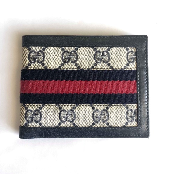Gucci Other - GUCCI VINTAGE GG SUPREME WALLET